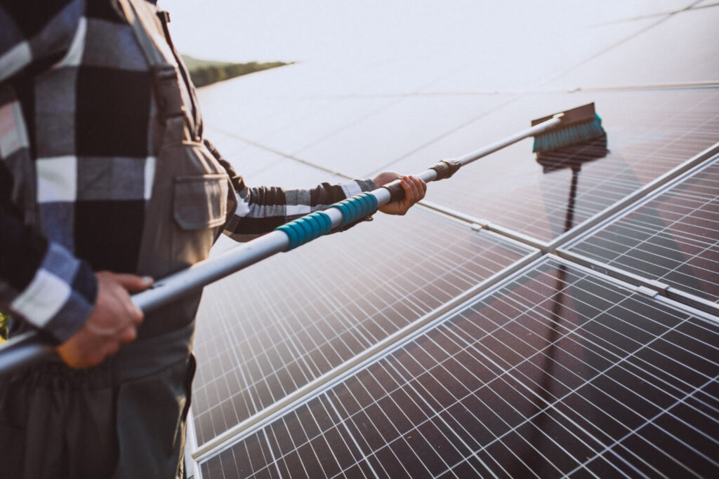 Solar Panel Maintenance made easy: A Guide for homeowners